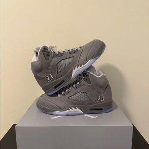 NEW Jordan 5 Wolf Grey Size 8